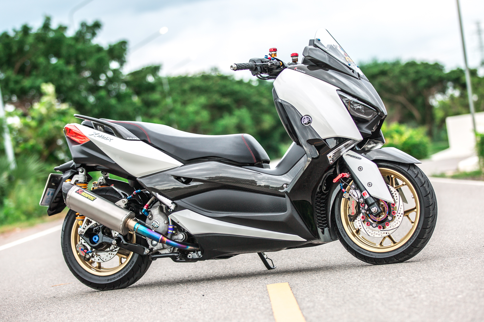 YAMAHA XMAX 300 อิ๊ว สายจอด SuperBike Thailand