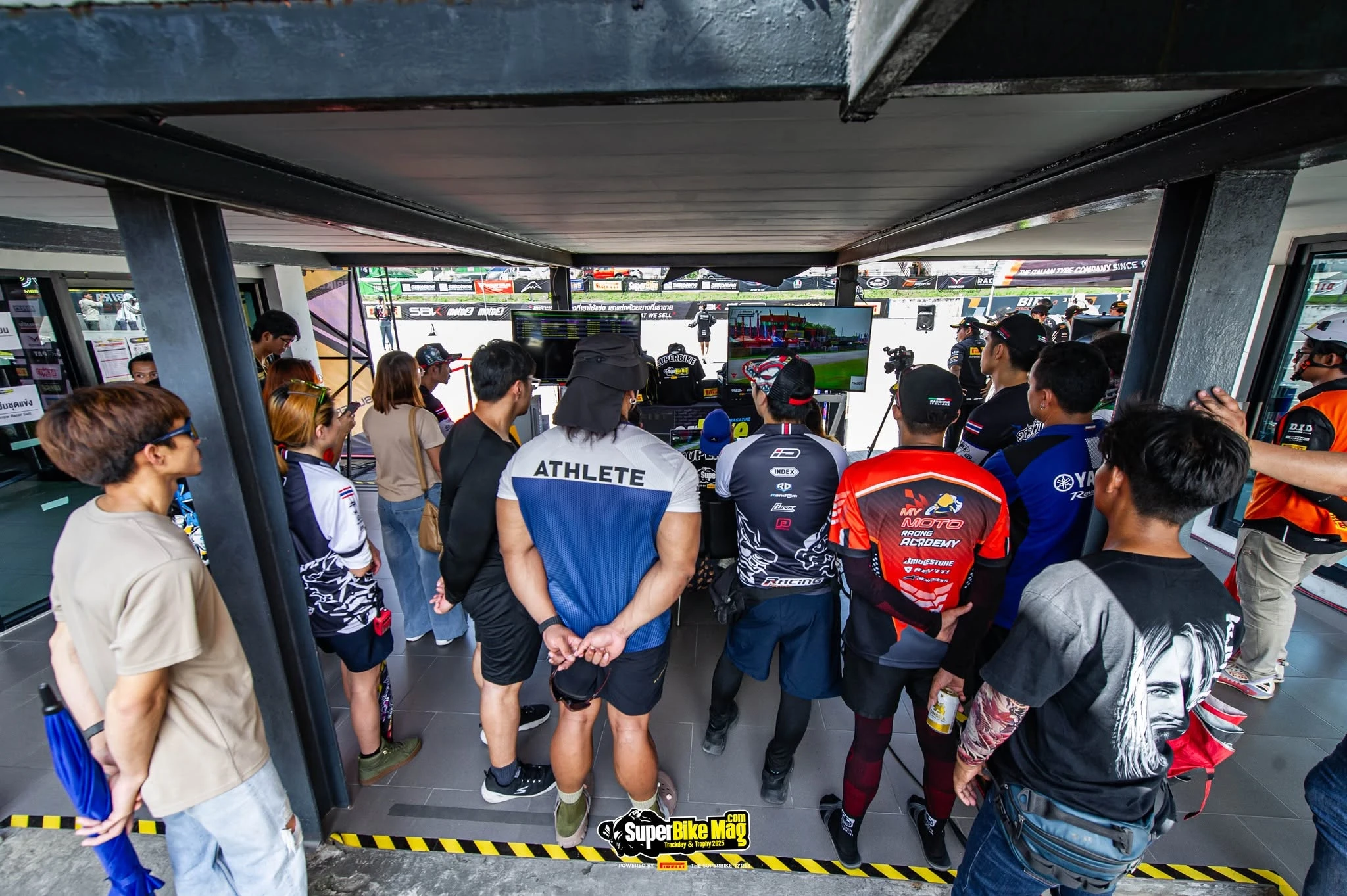 ทีมไลฟ์สตรีมมิ่ง งานแทรคเดย์ SuperBikeMag