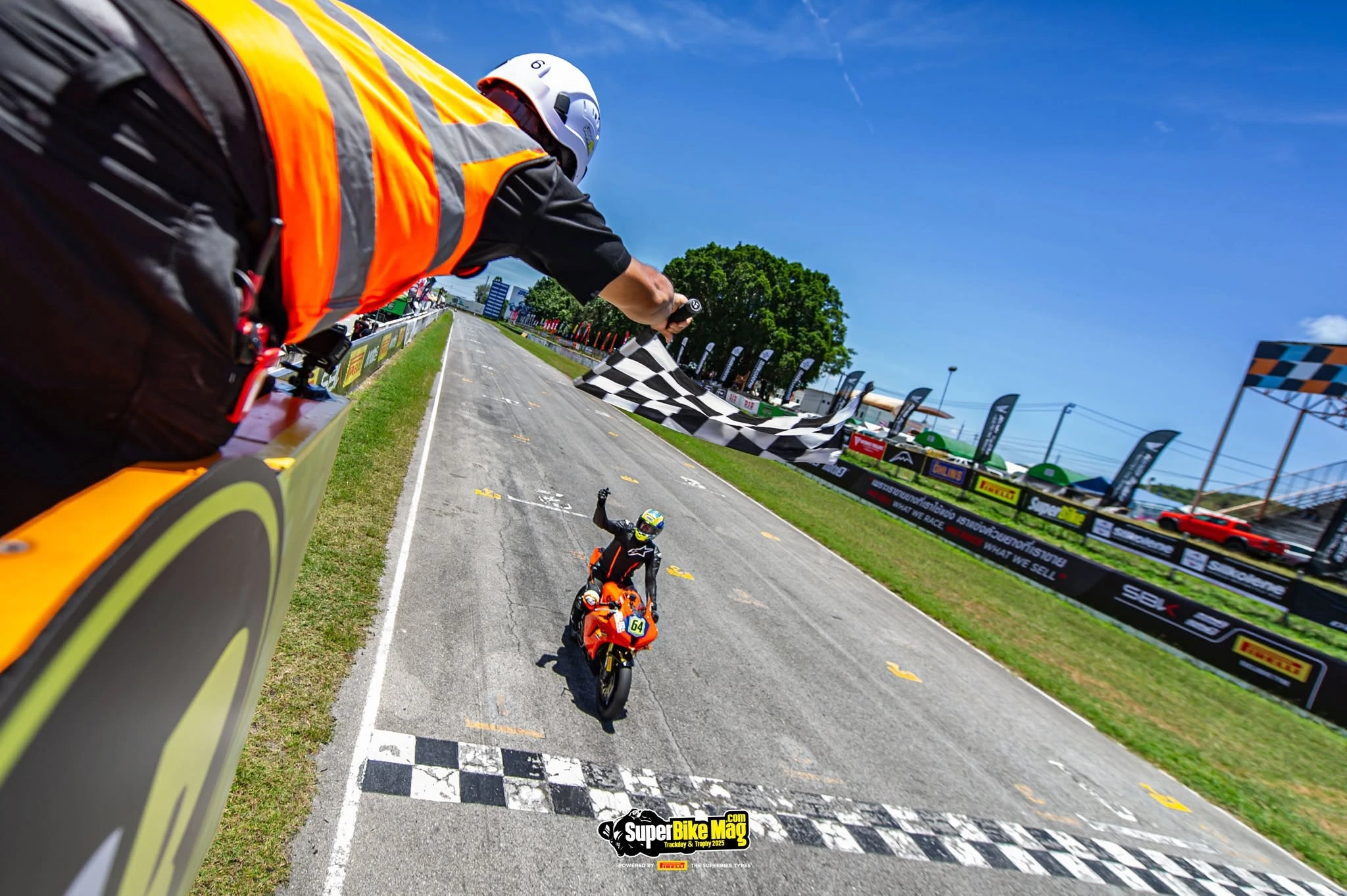 ทีมจับเวลา งานแทรคเดย์ SuperBikeMag