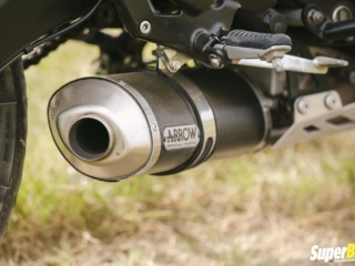 ท่อไอเสียสลิปออน Arrow