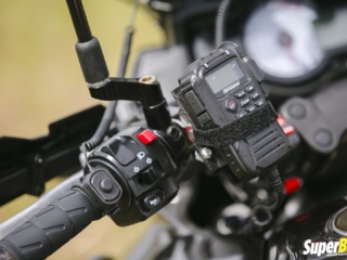 อุปกรณ์สื่อสาร + เสาสัญญาณ 245 Mhz.