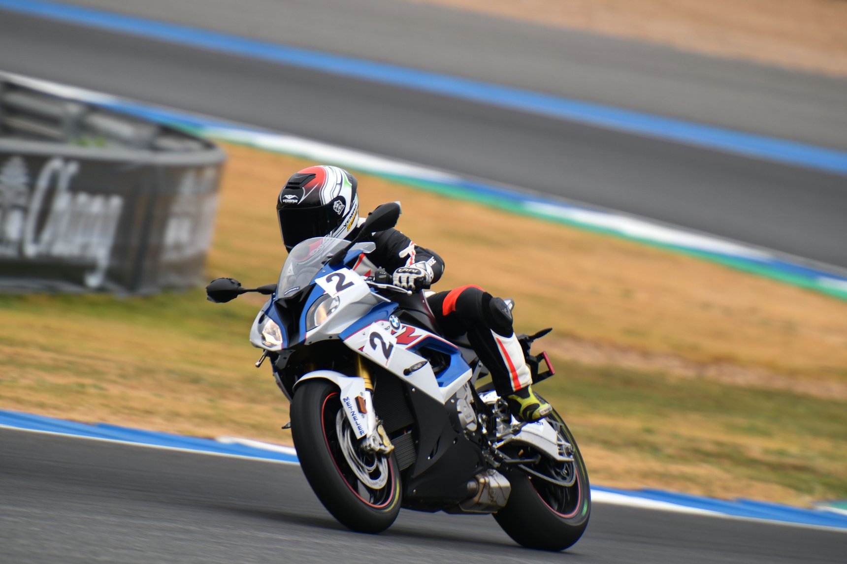 BMW Motorrad พาเรียนขับขี่สไตล์เรซซิ่งกับ California Superbike School
