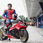 Das Kawasaki ZX10RR 01