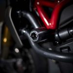 Ducati-Monster-1200-Tricolore-Motovation-05