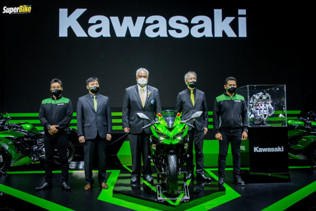 Kawasaki เปิดตัว Ninja ZX-25R