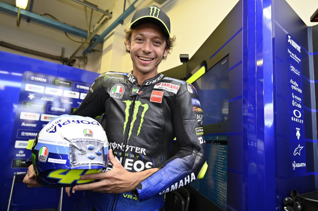 Rossi กับหมวก AGV-Pista-GP-RR-2020-ลายใหม่ของเขา