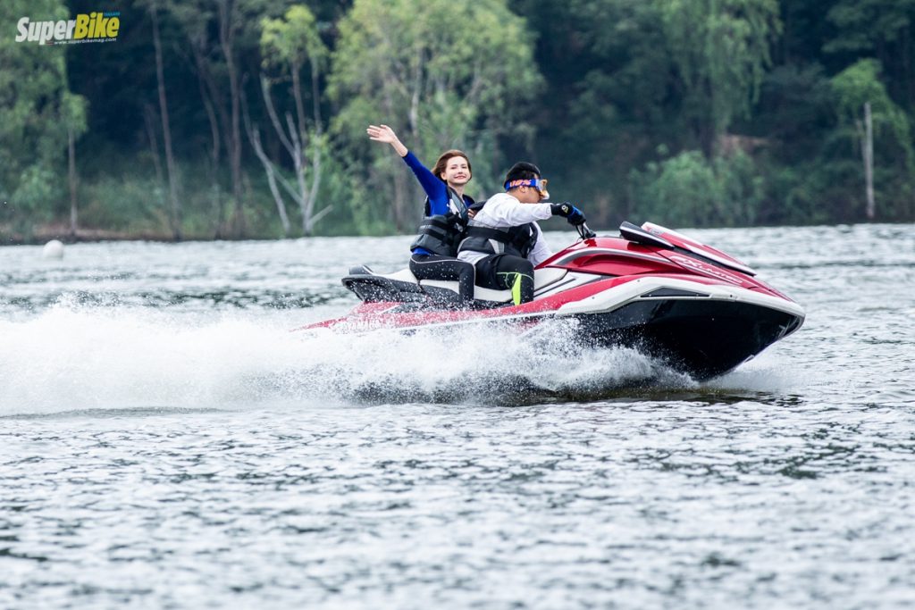 YAMAHA WAVERUNNER