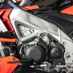 Aprilia Tuono V4 Factory 2021 Detail (11)