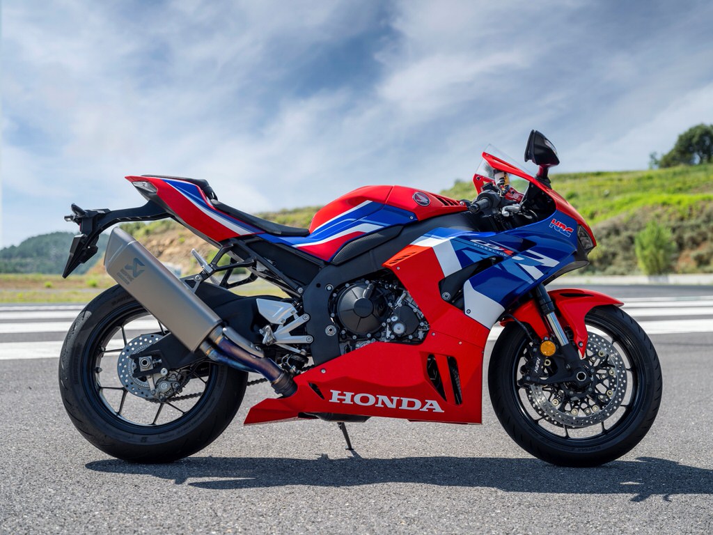 Honda CBR1000RR-R 2022 สเปก