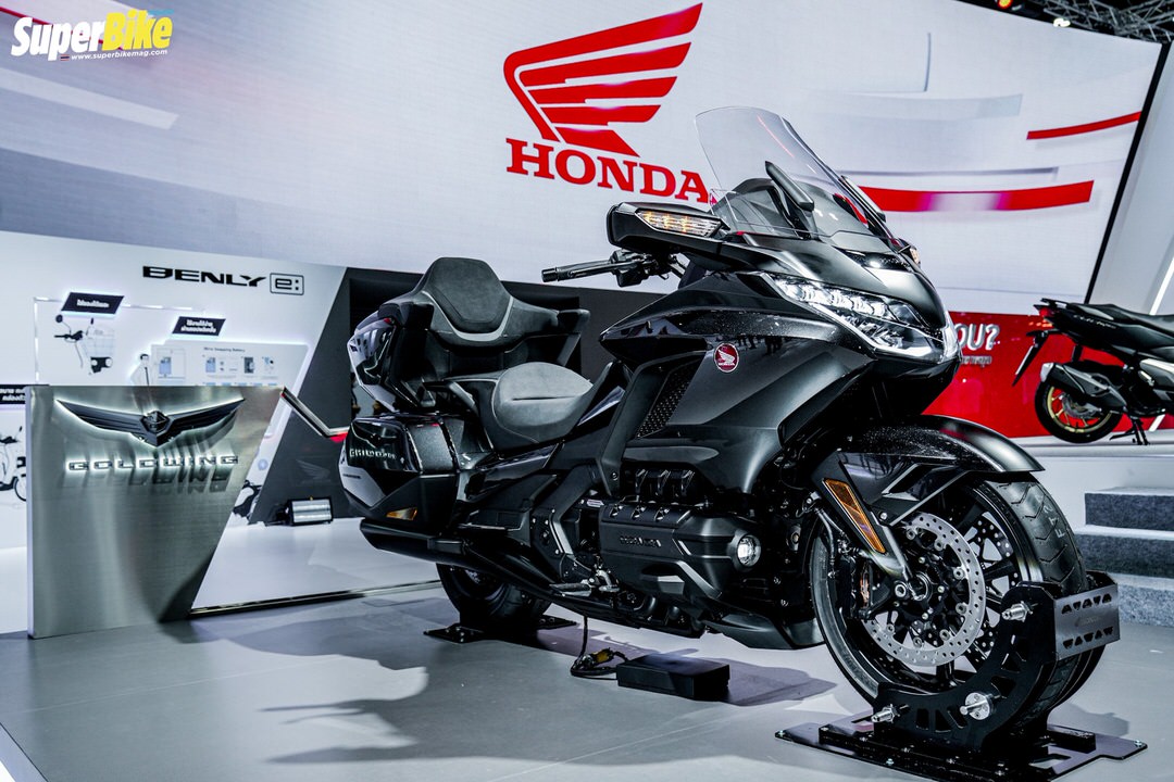 Honda Motorcycle Thailand พา New ADV350