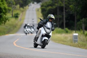 รีวิว Yamaha E01
