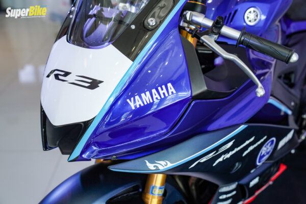 พาส่อง Yamaha YZF-R3 รถแข่งจากรายการ R3 bLU cRU Thailand