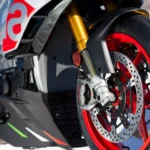 2023-limited-edition-aprilia-tuono-v4-at-cota-detail-2