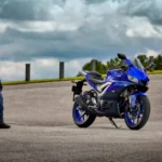 2024-Yamaha-YZF-R320-EU-Icon_Blue-Static-003-03