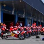 “ไบร์ท – ไฮเปค” บิด Honda NSF250R พาเหรดคว้าดับเบิ้ลโพเดียม (21)