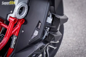 Dragster 300 วิงก์เลต