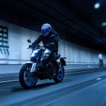 2025-Yamaha-MT125A-EU-Ice_Storm-Action-006-03