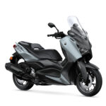 2025-Yamaha-XMAX300ASVH-EU-Ceramic_Grey-360-Degrees-001-03