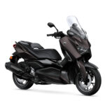 2025-Yamaha-XMAX300ASVH-EU-Dark_Magma-360-Degrees-001-03