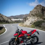 MY25_Ducati_Streetfighter_V2_S_002_UC769966_Preview