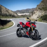 MY25_Ducati_Streetfighter_V2_S_014_UC769954_Low