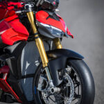 MY25_Ducati_Streetfighter_V4_S_026_UC770327_High