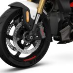 P90593407_lowRes_the-new-bmw-r-1300-r