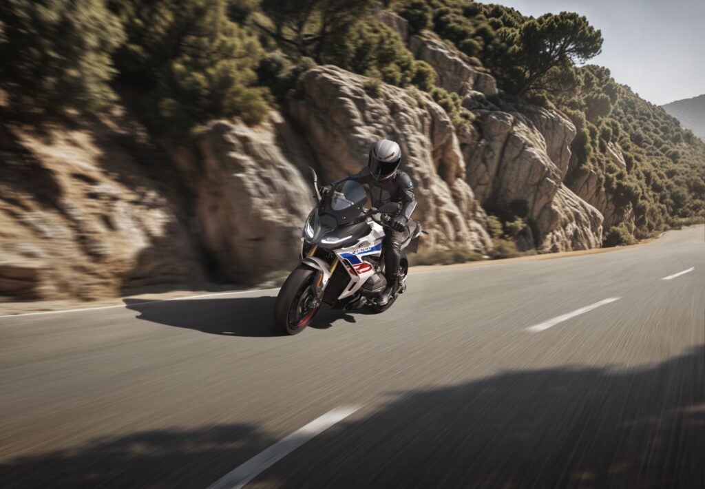 2026 BMW R1300 RS