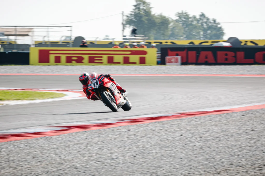 ยาง Pirelli SCX E0126