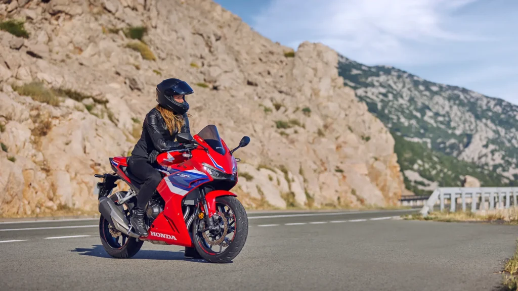 2025 CBR500R Four