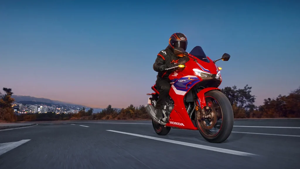 2025 CBR500R Four