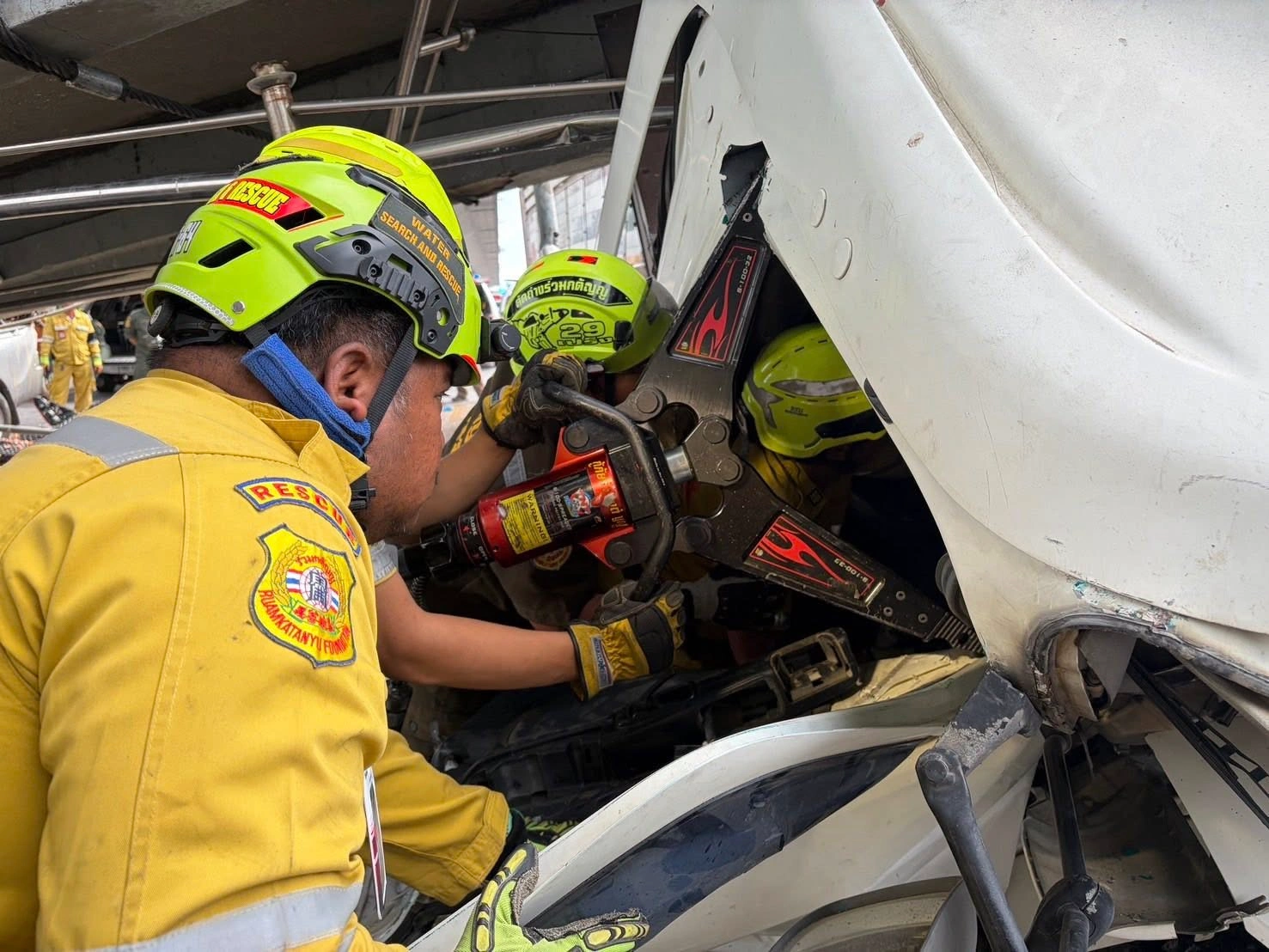 สะพานลอยถล่มบางนาตราด 2568