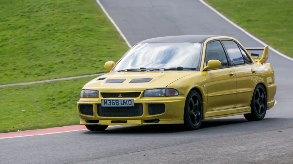 Mitsubishi E-Car EVO เอื้ออาทร