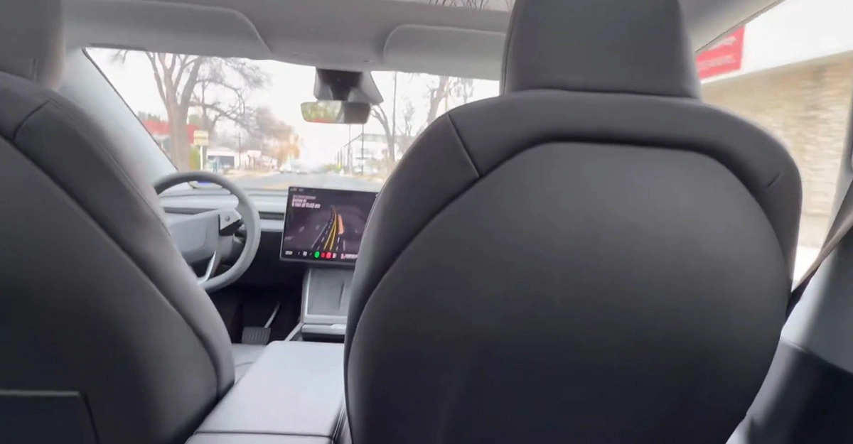 Tesla Robotaxi ไร้คนขับ เริ่มวิ่งแบบไร้คนคุม 100% ในออสติน