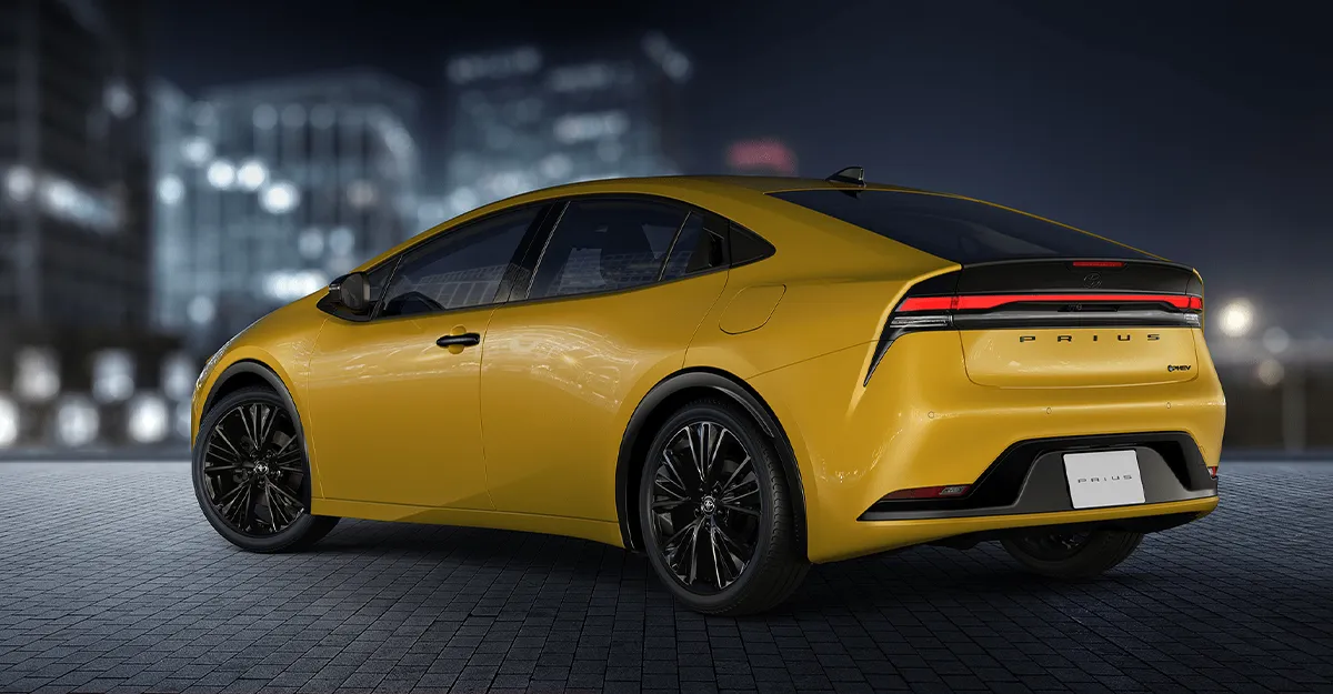 Toyota Prius PHEV 2026
