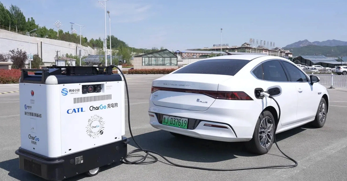 ที่ชาร์จเคลื่อนที่ EV จีน นวัตกรรมแก้ปัญหาที่จอดรถและจุดชาร์จไม่พอ