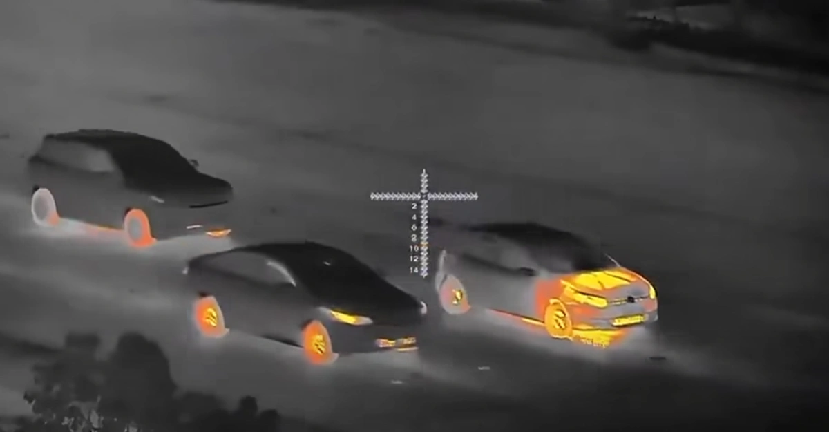 รถน้ำมัน vs รถ EV เทียบประสิทธิภาพผ่านกล้องจับความร้อน