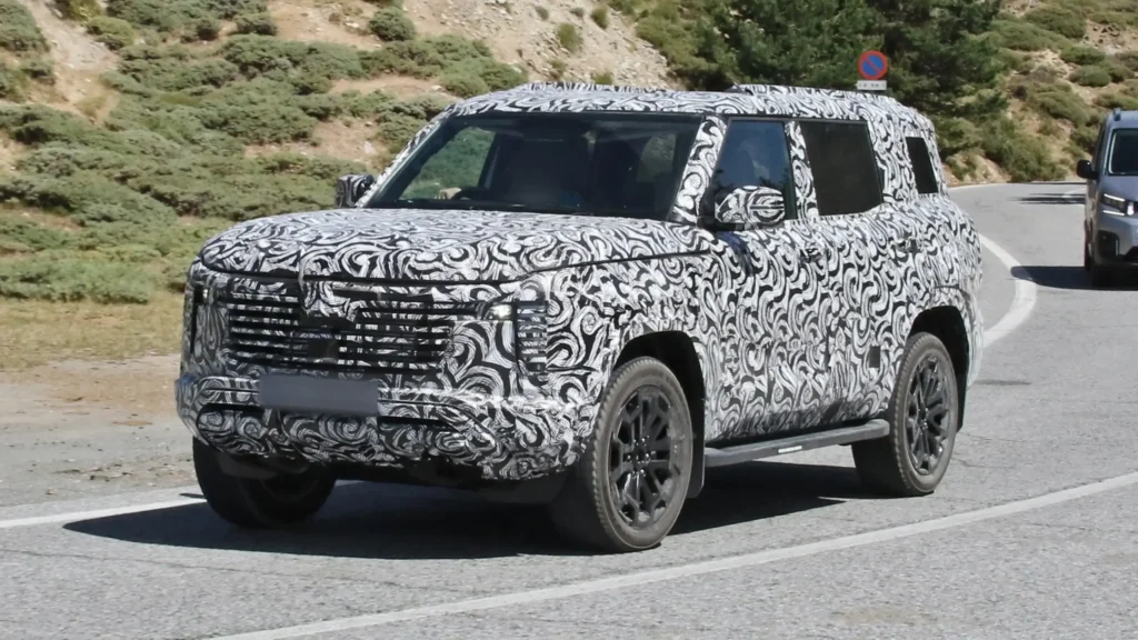 All-New Pajero (1)