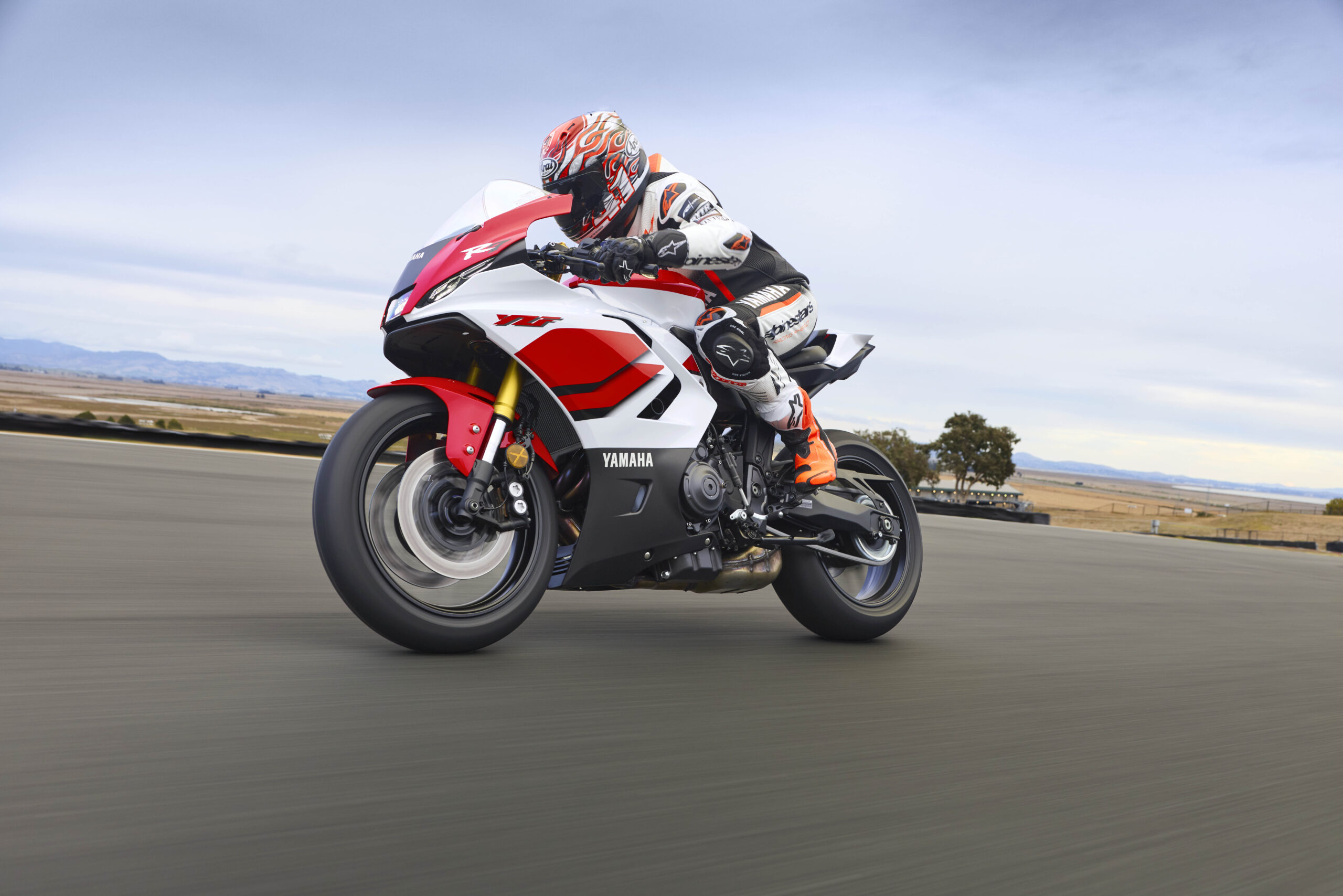 13 New YAMAHA YZF-R7 2026 ถ่ายทอด Race-Bred DNA
