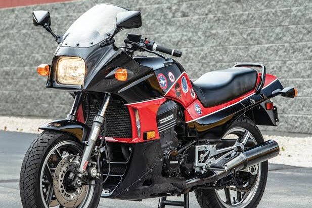 Kawasaki GPZ900R
