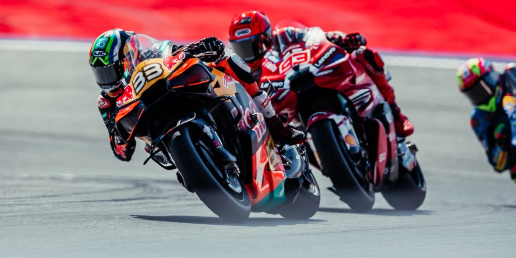 Pedro Acosta แชมป์แรก ผงาดคว้าชัยเหนือ Jorge Martin ศึก MotoGP ออสเตรีย