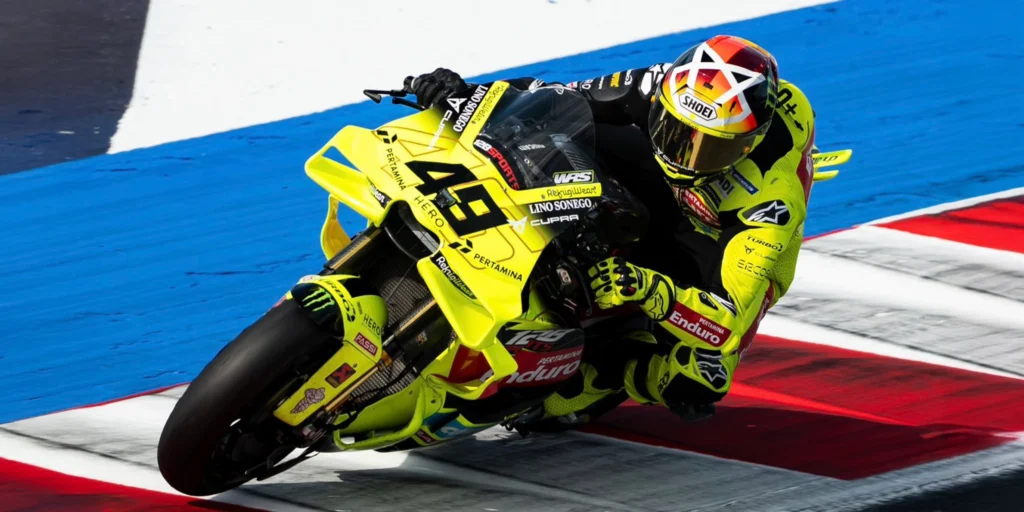 ประเด็นร้อน MotoGP นักบิด VR46 เตือนเพิ่ม Sprint Qualifying เสี่ยงทำลายสุขภาพนักแข่ง
