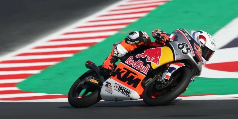 “ไม้คิว-เกียรติศักดิ์” พร้อมดวลความเร็วสนามสุดท้ายศึก Red Bull MotoGP Rookies Cup เรดบูล ริง ออสเตรีย!