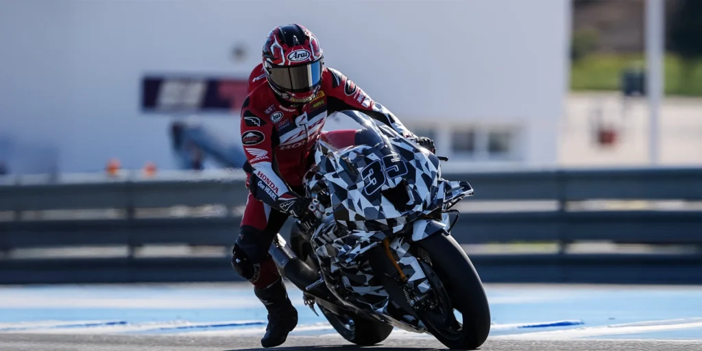 Honda Fireblade ใหม่ โผล่ลายพรางที่ Jerez จับตาก้อง สมเกียรติ กับอนาคต CBR1000RR-R ปี 2027