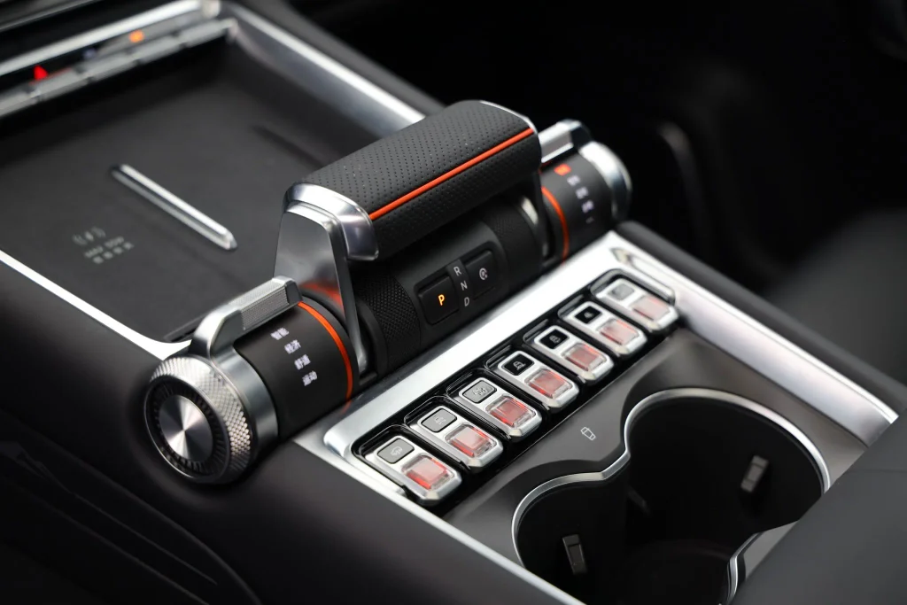 Geely Battleship 700