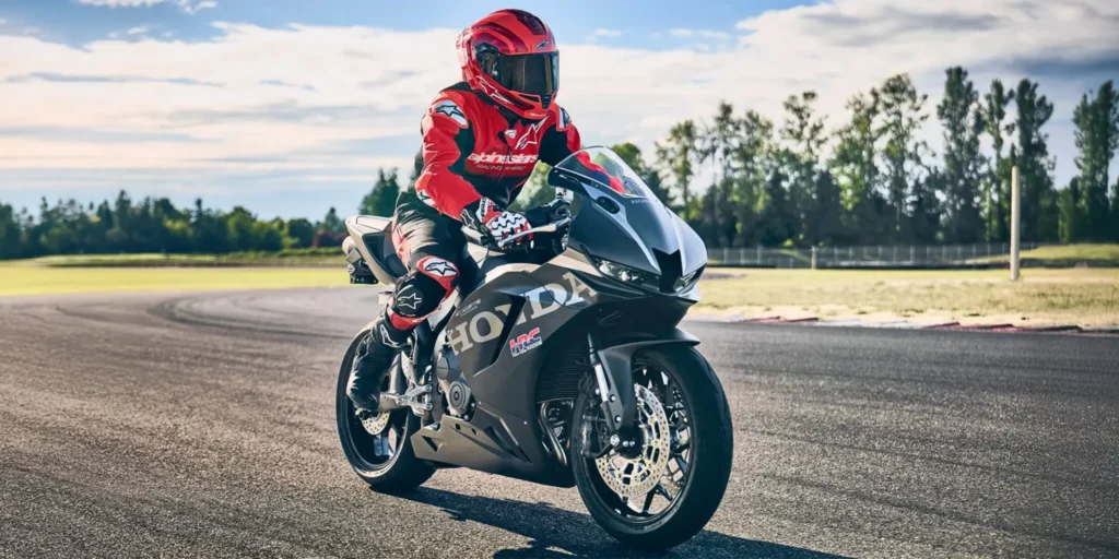 Honda CBR600RR 2027 โฉมใหม่ ยกเบรก Fireblade มาใส่ พร้อม TFT 5 นิ้ว