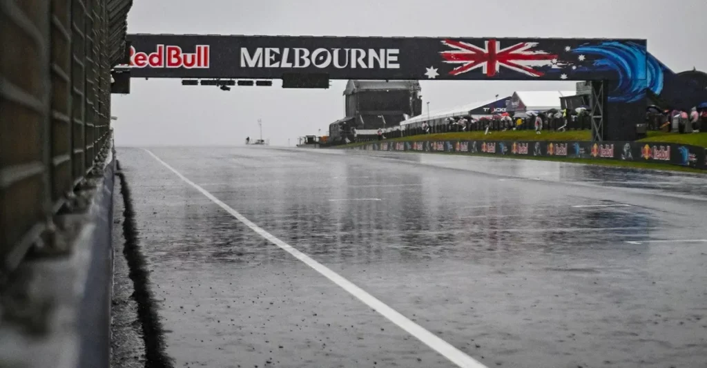 MotoGP ออสเตรเลีย 2026 ยกเลิกทั้ง 3 รุ่น ฝนถล่ม Phillip Island เฮลิคอปเตอร์แพทย์บินไม่ได้