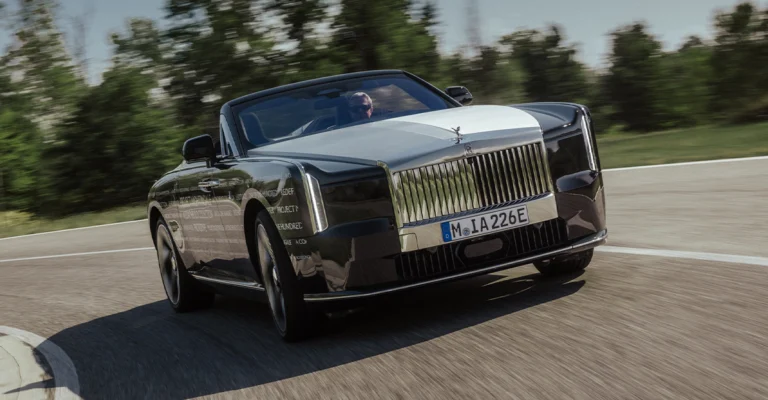 Rolls-Royce Project Nightingale เริ่มทดสอบจริง รถไฟฟ้า Coachbuild 100 คัน ก่อนส่งมอบปี 2028